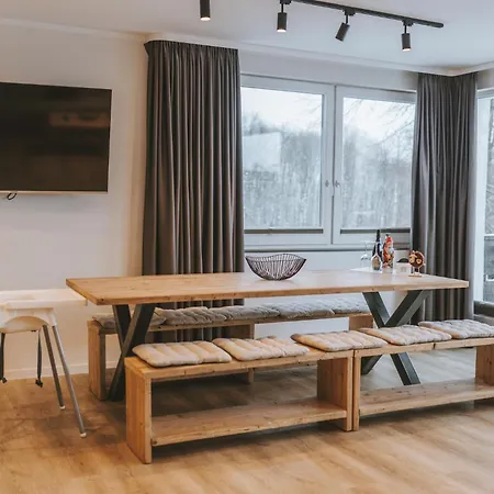 Apartment Schneeglueck Und Schneeliebe Gruppenunterkunft Mit Sauna Und Terrasse Fuer Bis Zu 21 Personen